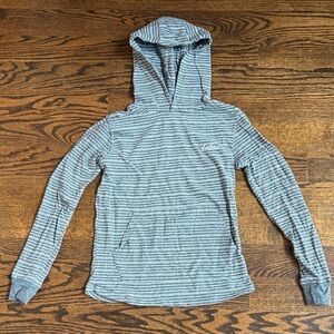 Boy’s Volcom Gray Striped Long Sleeve Hooded Shirt Small